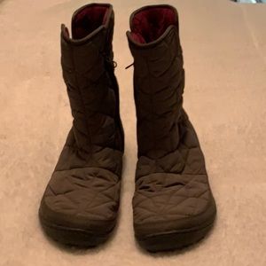 Women’s Size 10.5 Columbia winter boots. Like New